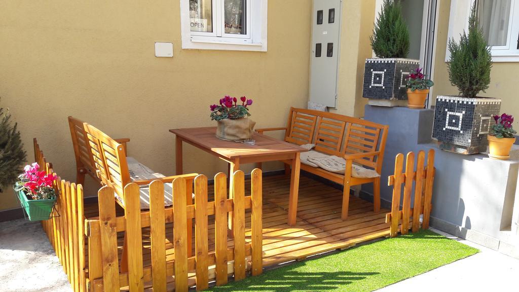 Bed&Breakfast Kod Smilje Beograd Eksteriør billede